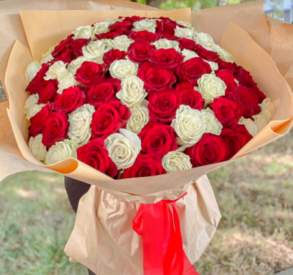 101 роза Эквадор